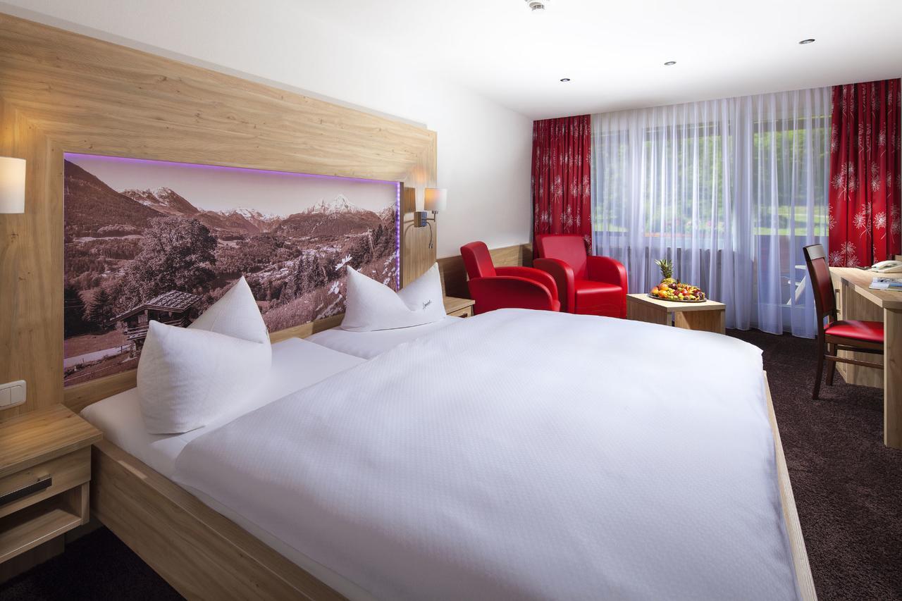 Alm- & Wellnesshotel Alpenhof Шёнау-ам-Кёнигсзе Экстерьер фото